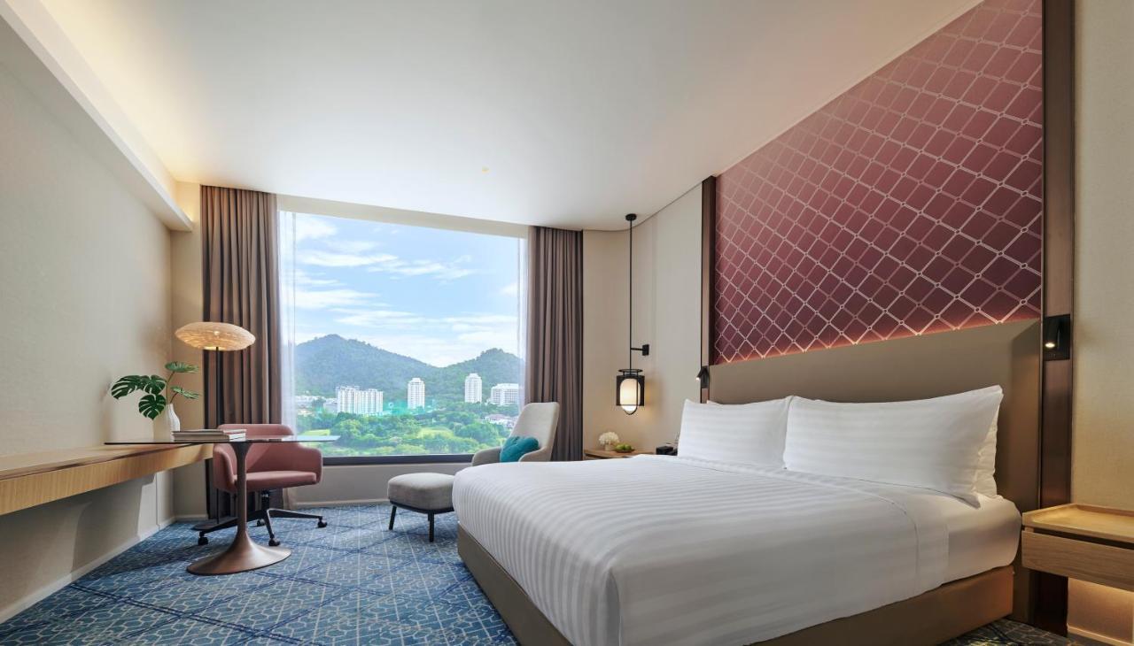 Amari Spice Penang Hotel Bayan Lepas Exterior photo Deluxe Room