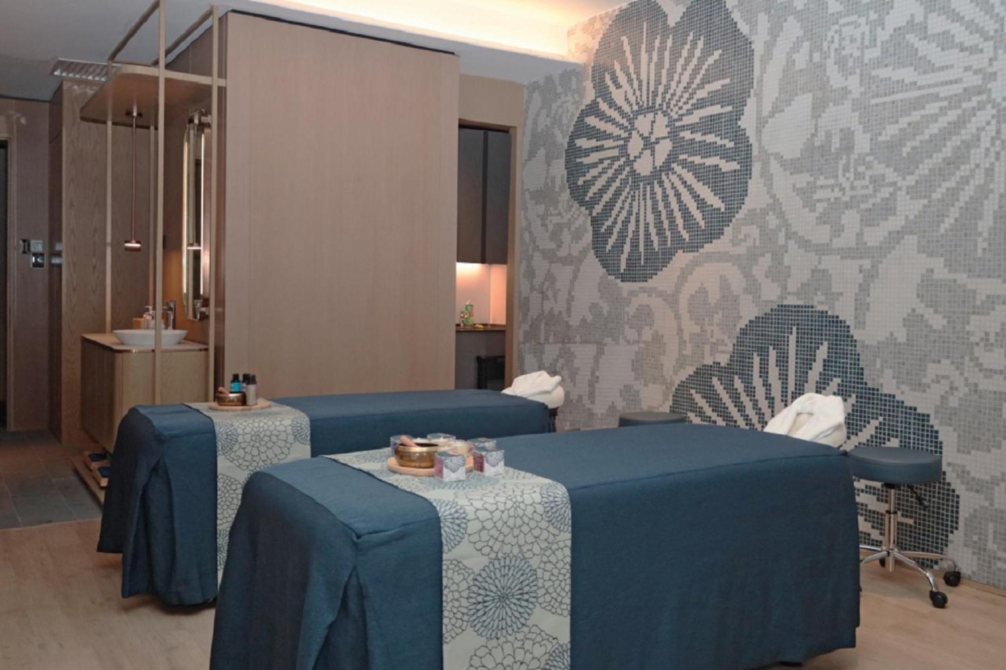 Amari Spice Penang Hotel Bayan Lepas Exterior photo A treatment room at the Four Seasons Spa